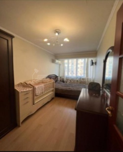 3 Սենյականոց Բնակարան Քարե Շենքում, 78քմ, 5/5 հարկ, Կոսմետիկ Վերանորոգված, Կահավորված, Արևկող