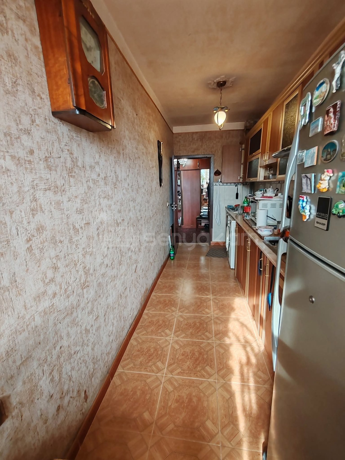 3 Սենյականոց Բնակարան Քարե Շենքում, 80քմ, 4/5 հարկ, Նորմալ Վիճակում, Կահավորված