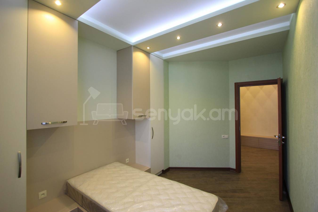 3 Սենյականոց Բնակարան Նորակառույցում, 100քմ, 3/10 հարկ, Դիզայներական Վերանորոգված, Կահավորված, Արևկող