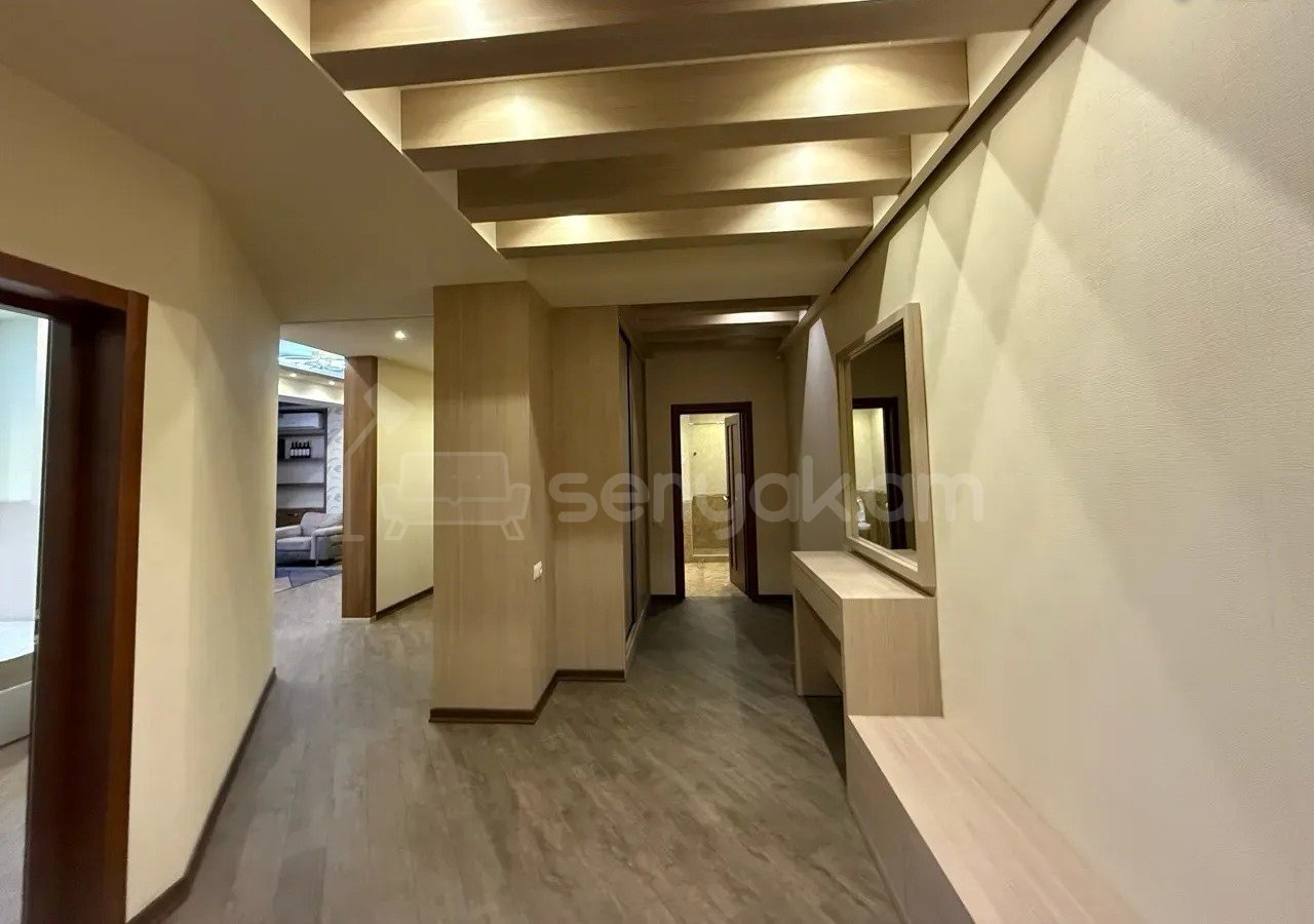 3 Սենյականոց Բնակարան Նորակառույցում, 100քմ, 3/10 հարկ, Դիզայներական Վերանորոգված, Կահավորված, Արևկող