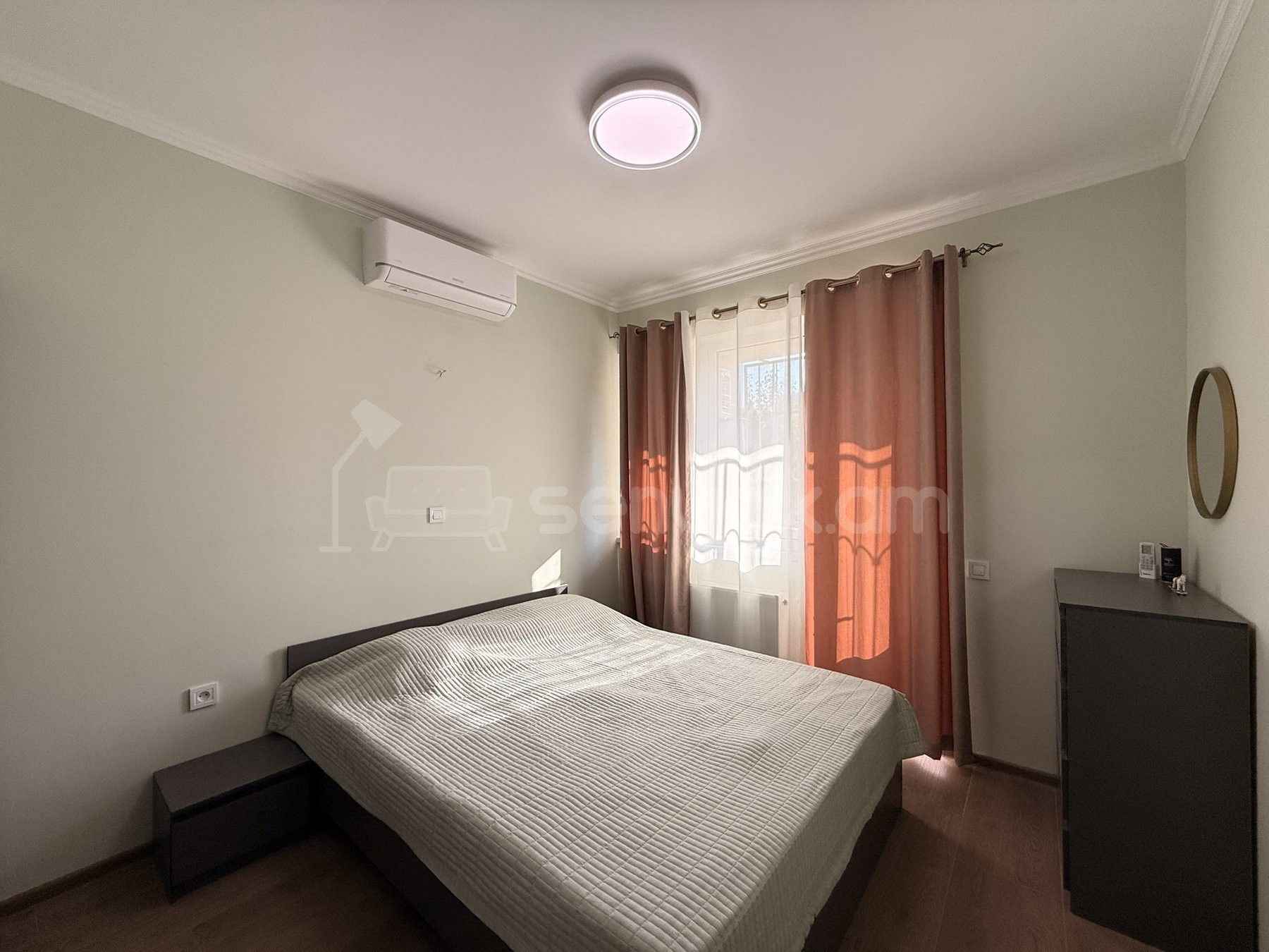 3 Սենյականոց Բնակարան Քարե Շենքում, 80քմ, 2/5 հարկ, Դիզայներական Վերանորոգված, Կահավորված, Արևկող