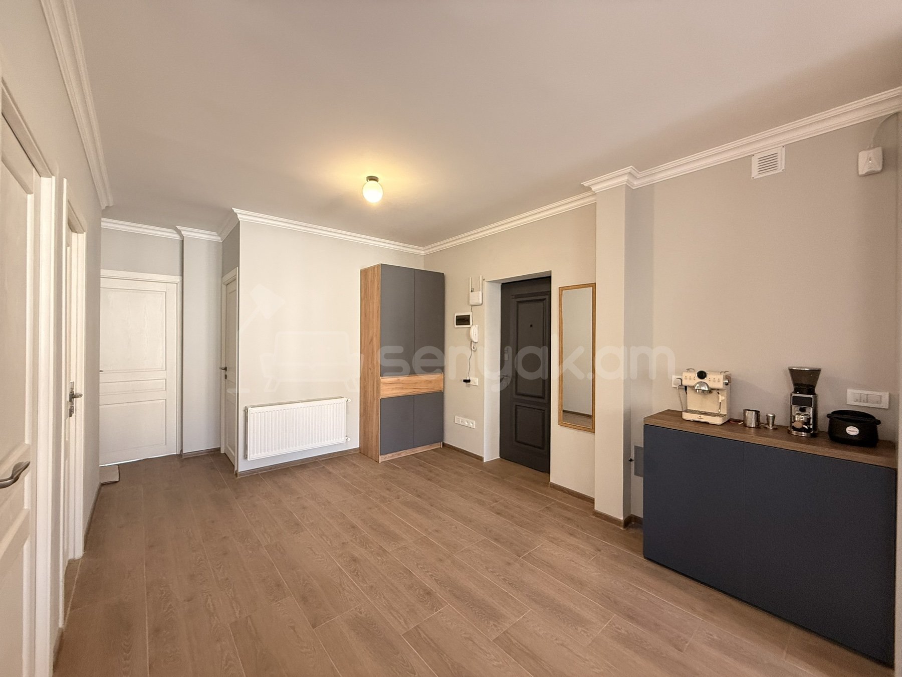 3 Սենյականոց Բնակարան Քարե Շենքում, 80քմ, 2/5 հարկ, Դիզայներական Վերանորոգված, Կահավորված, Արևկող