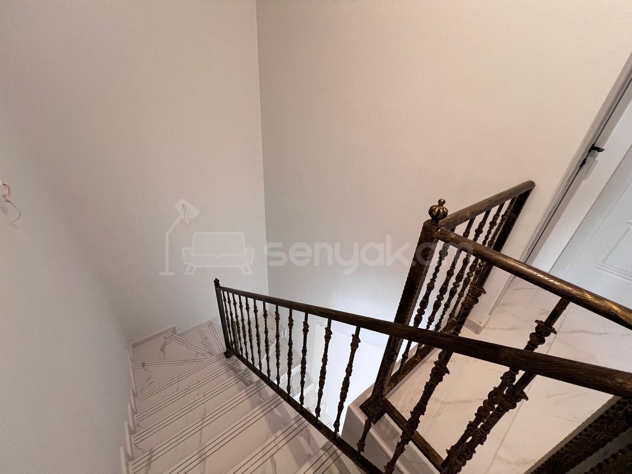 6 Սենյականոց Սեփական Տուն, 160քմ, Կապիտալ Վերանորոգված