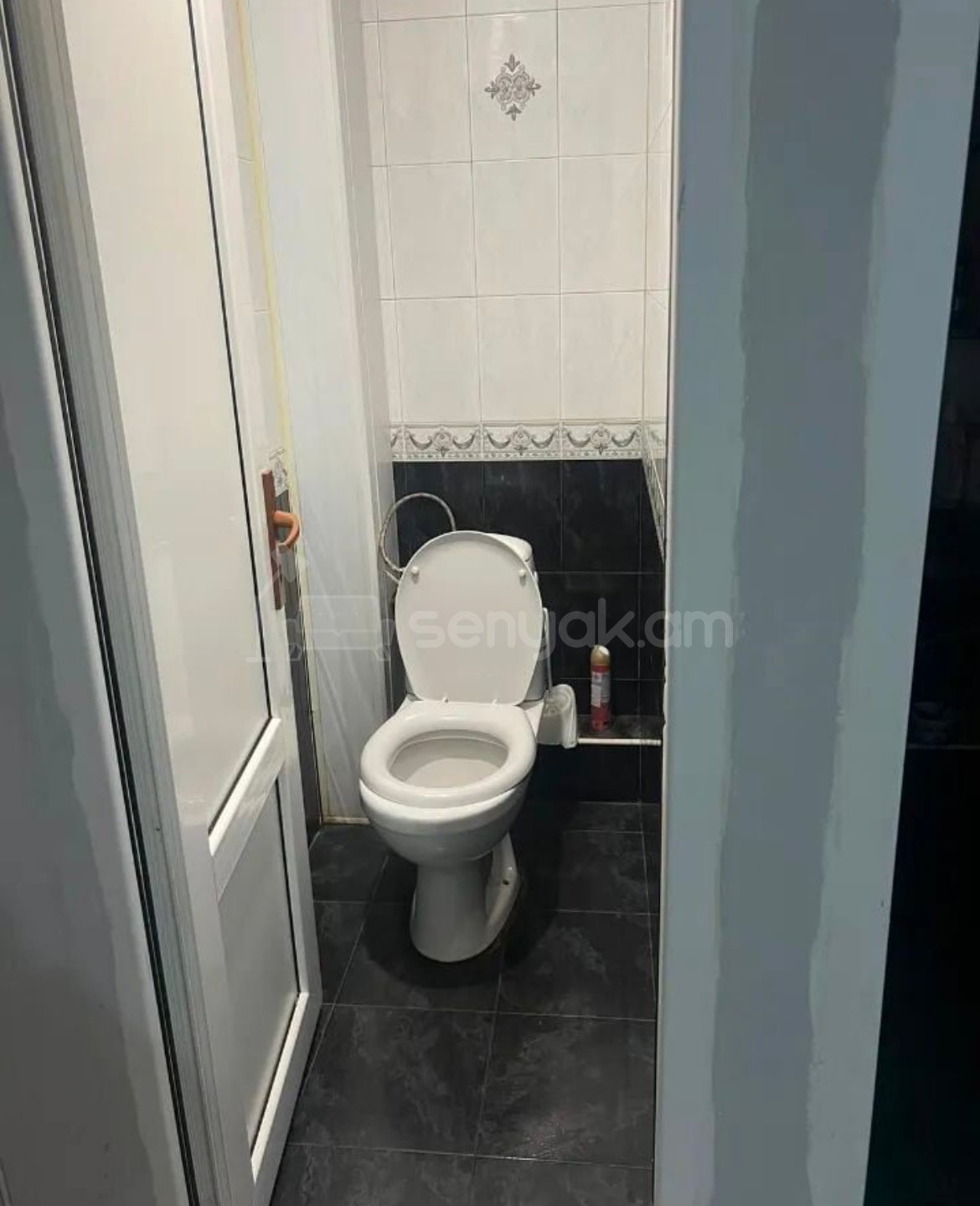 3 Սենյականոց Բնակարան Քարե Շենքում, 78քմ, 1/5 հարկ, Կապիտալ Վերանորոգված, Կահավորված, Արևկող