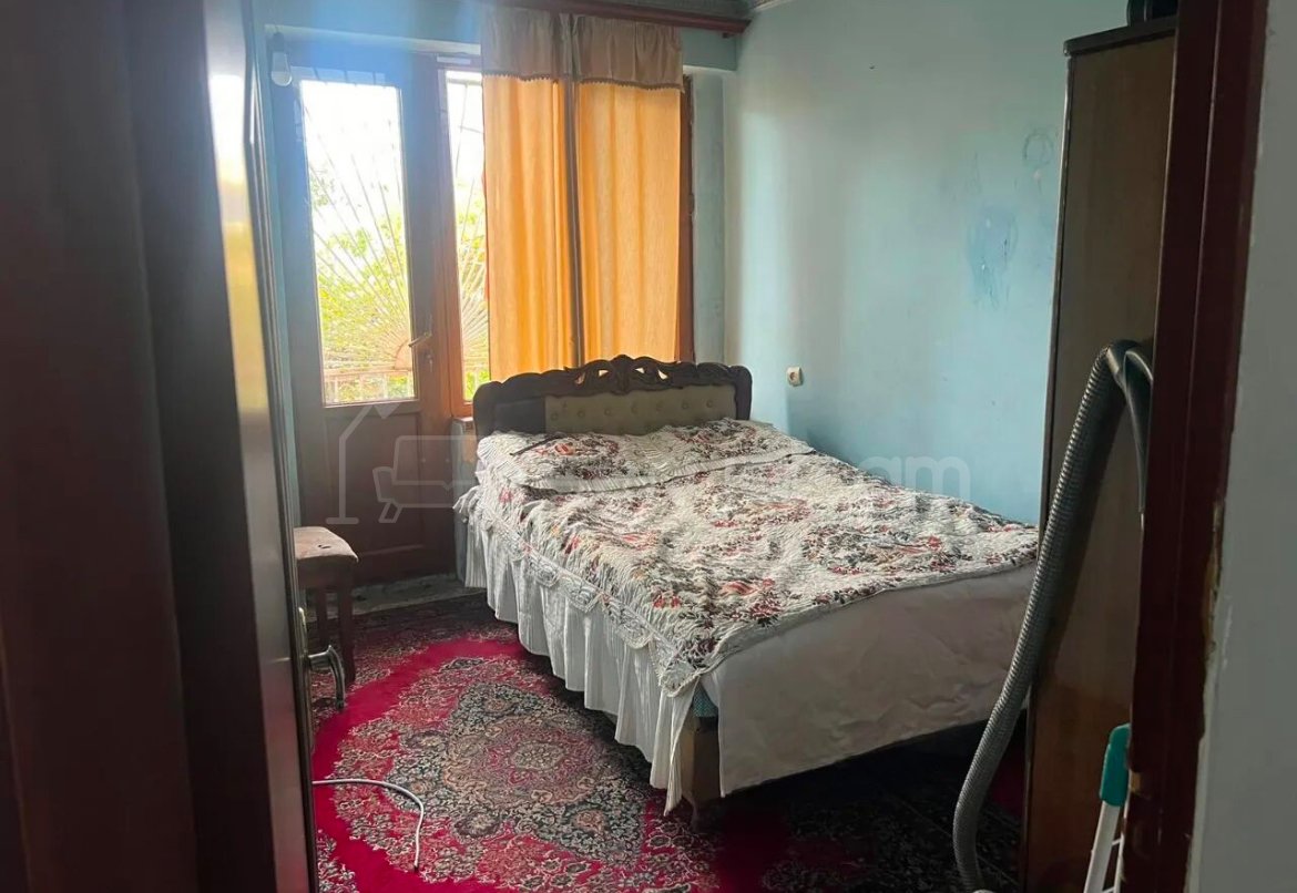 3 Սենյականոց Բնակարան Քարե Շենքում, 78քմ, 1/5 հարկ, Կապիտալ Վերանորոգված, Կահավորված, Արևկող