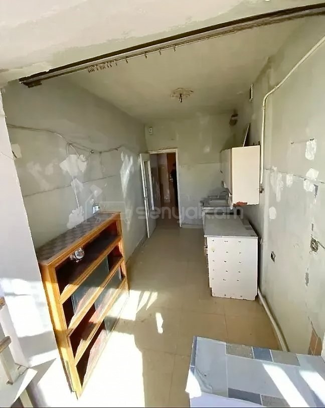 1 Սենյականոց Բնակարան, 46քմ, 3/9 հարկ, Պետական Վիճակում