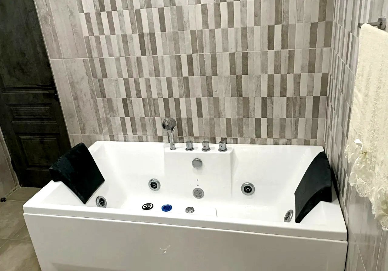 4 Սենյականոց Շքեղ Առանձնատուն, 271քմ, Ավտոտնակով