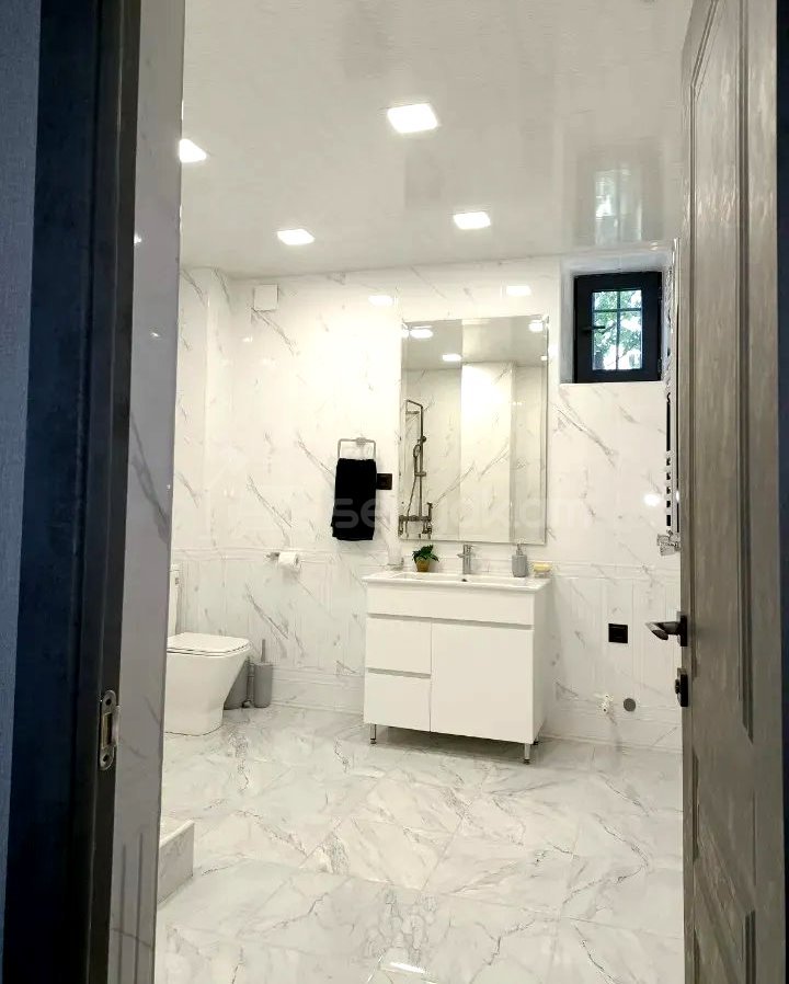 4 Սենյականոց Շքեղ Առանձնատուն, 271քմ, Ավտոտնակով