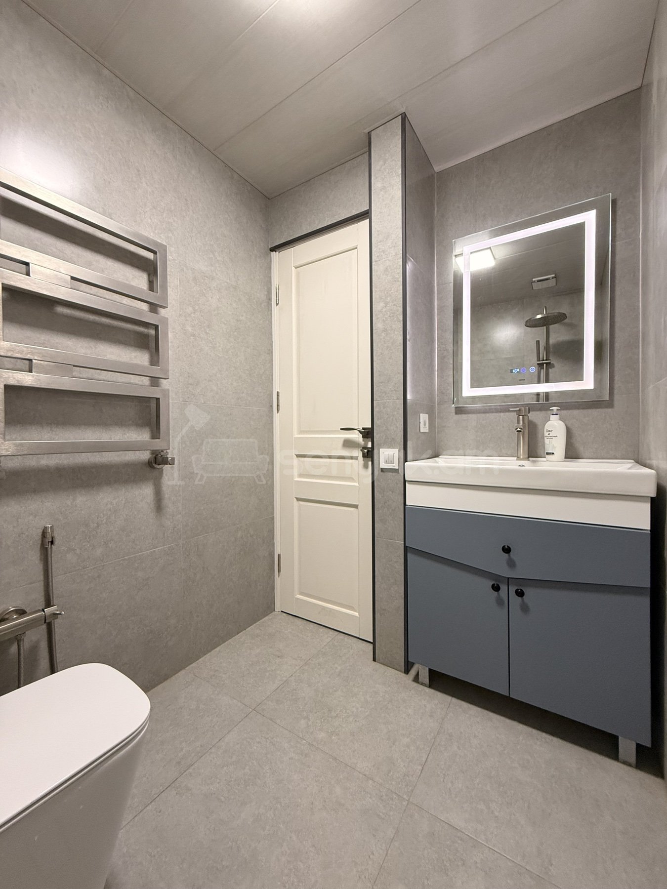 3 Սենյականոց Բնակարան Քարե Շենքում, 80քմ, 2/5 հարկ, Կապիտալ Վերանորոգված