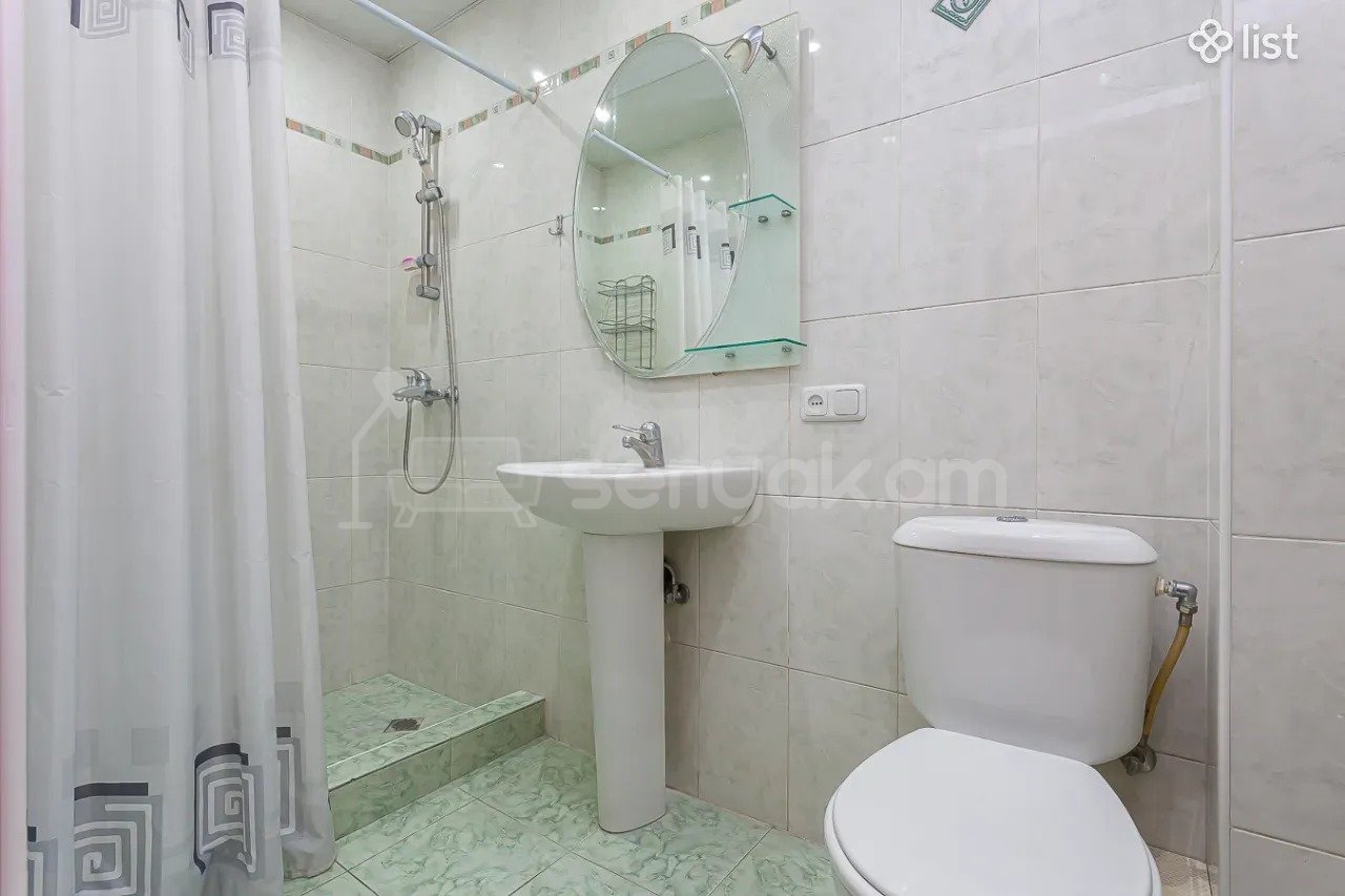 3 Սենյականոց Բնակարան Քարե Շենքում, 80քմ, 4/5 հարկ, Կապիտալ Վերանորոգված