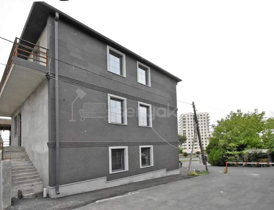 8 Սենյականոց Սեփական Տուն, 270քմ