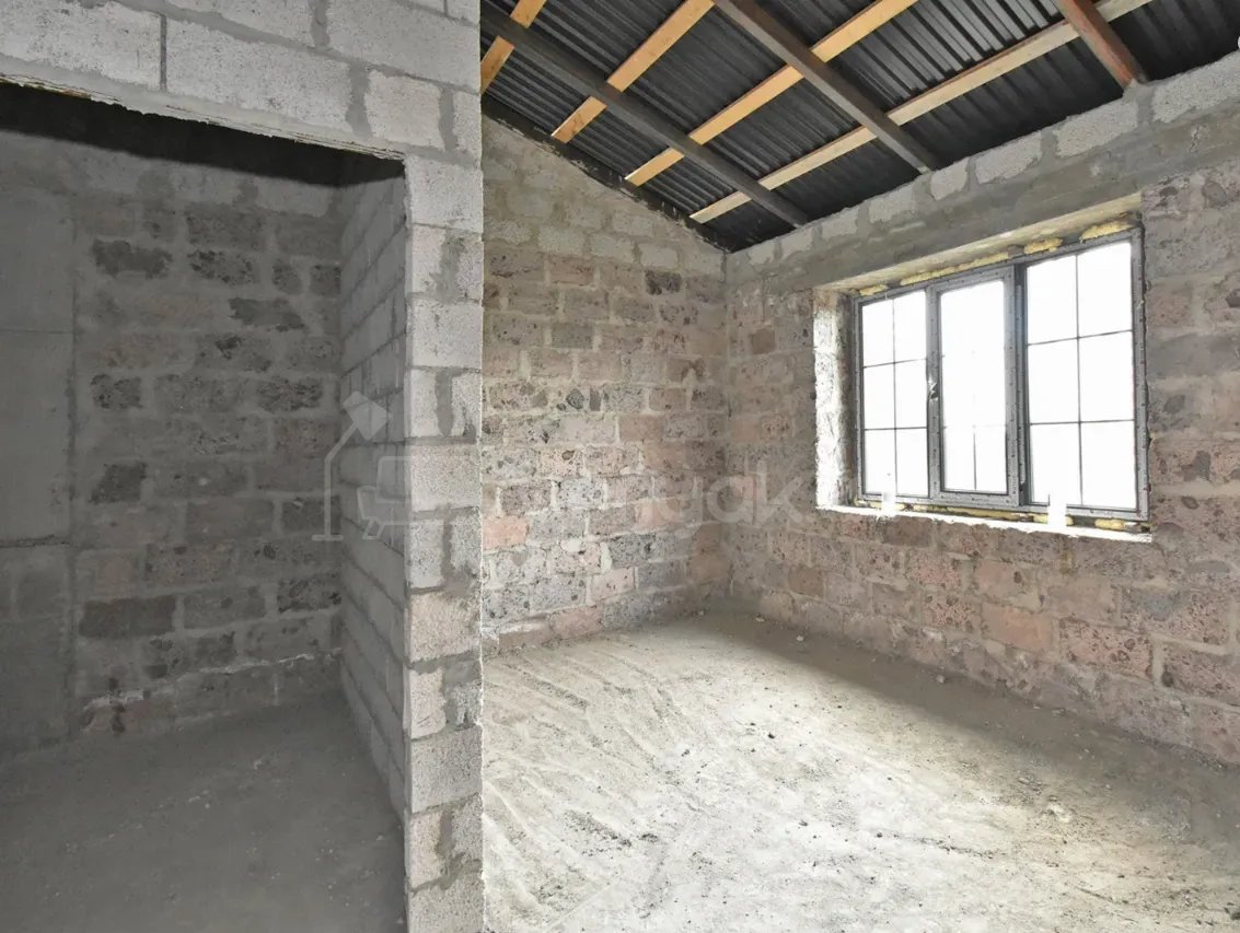 8 Սենյականոց Սեփական Տուն, 270քմ