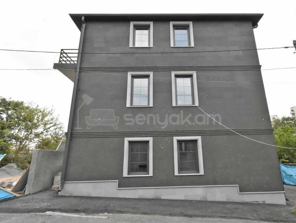 8 Սենյականոց Սեփական Տուն, 270քմ