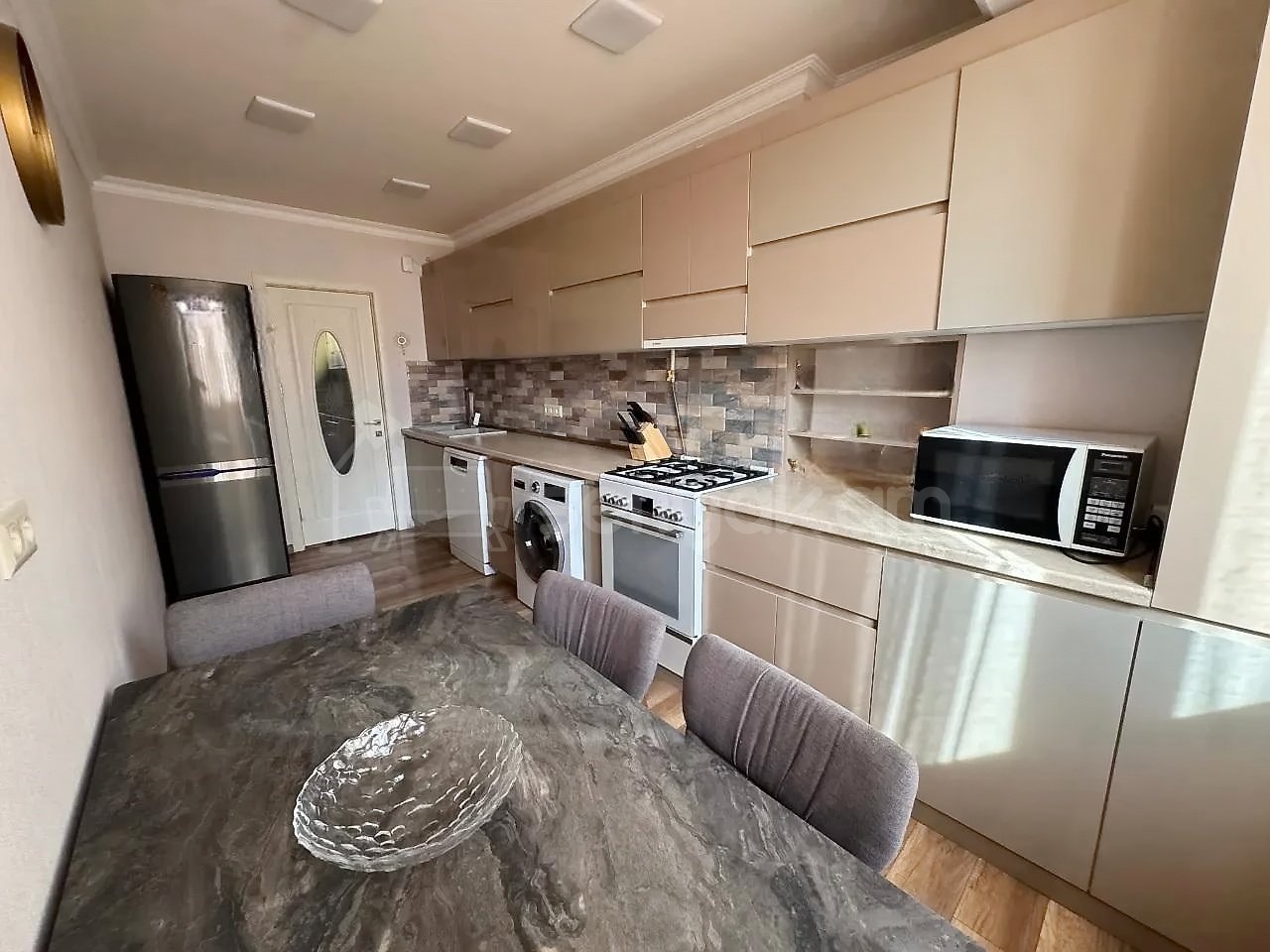 3 Սենյականոց Բնակարան, 79քմ, 5/9 հարկ, Կապիտալ Վերանորոգված