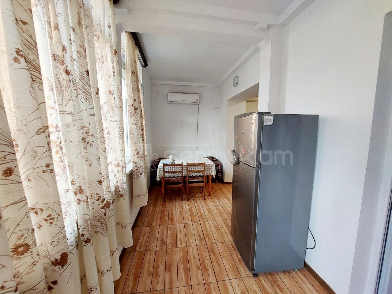 2 Սենյականոց Բնակարան Քարե Շենքում, 70քմ, 4/5 հարկ, Նորմալ Վիճակում, Կահավորված