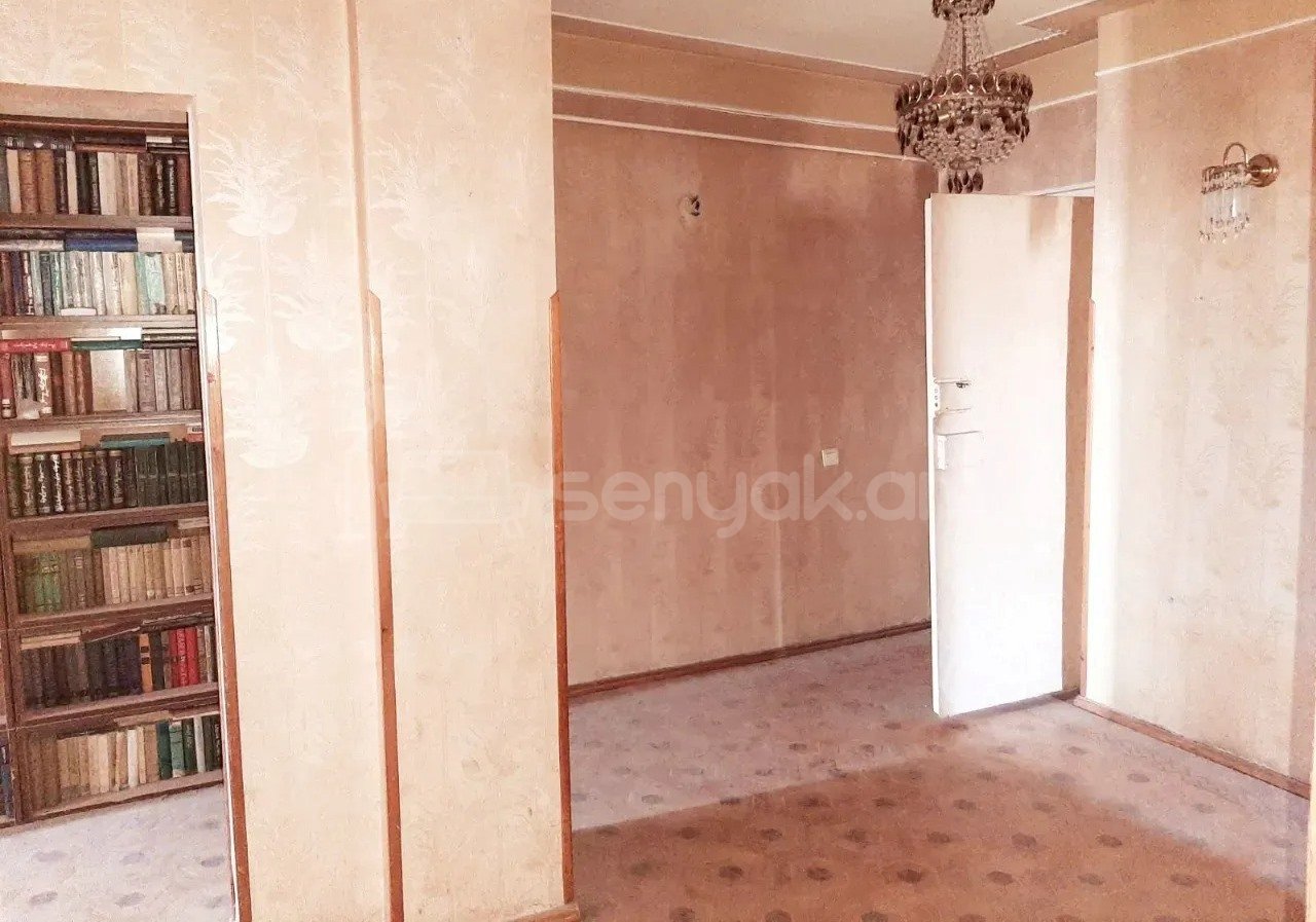 4 Սենյականոց Բնակարան, 107քմ, 8/16 հարկ, Պետական Վիճակում