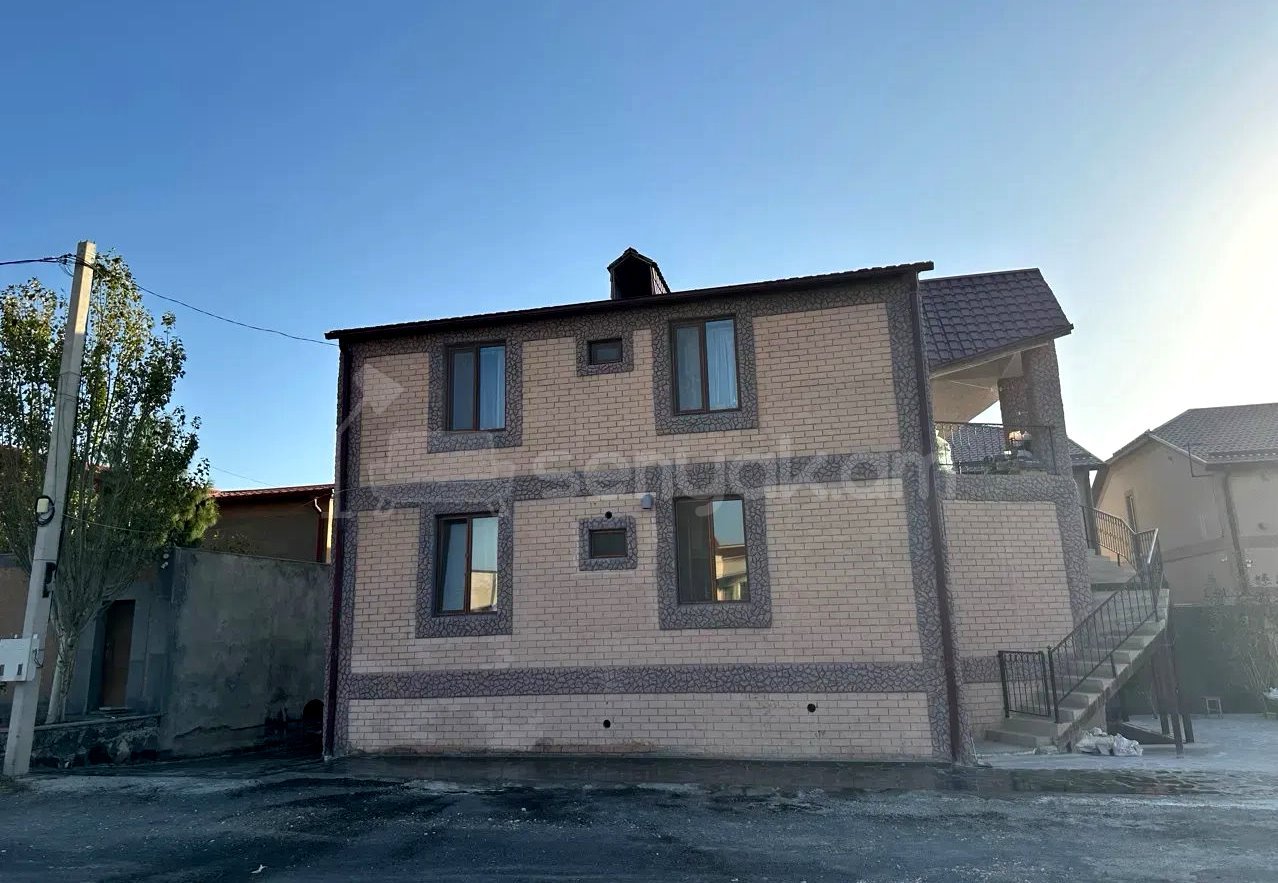 8 Սենյականոց Սեփական Տուն, 288քմ, Կապիտալ Վերանորոգված, Ավտոտնակով