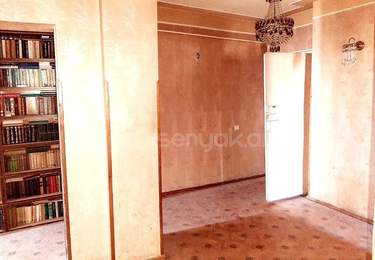 4 Սենյականոց Բնակարան, 107քմ, 8/16 հարկ, Նորմալ Վիճակում