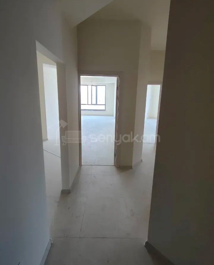 3 Սենյականոց Բնակարան Նորակառույցում, 84քմ, 13/16 հարկ, Կապիտալ Վերանորոգված