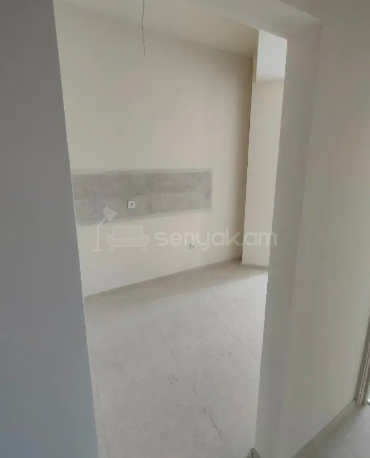 3 Սենյականոց Բնակարան Նորակառույցում, 84քմ, 13/16 հարկ, Կապիտալ Վերանորոգված