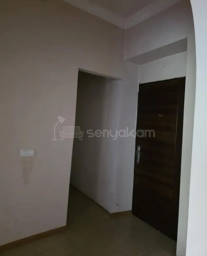 1 Սենյականոց Բնակարան Քարե Շենքում, 36քմ, 3/5 հարկ, Նորմալ Վիճակում