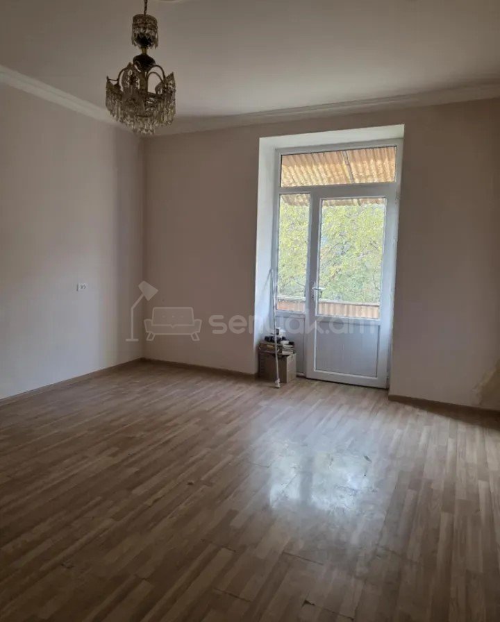 1 Սենյականոց Բնակարան Քարե Շենքում, 36քմ, 3/5 հարկ, Նորմալ Վիճակում