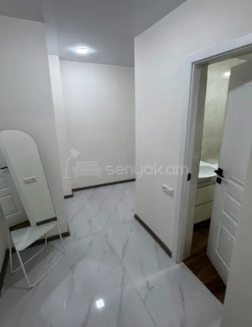 2 Սենյականոց Բնակարան Քարե Շենքում, 65քմ, 4/5 հարկ, Կապիտալ Վերանորոգված, Կահավորված, Արևկող