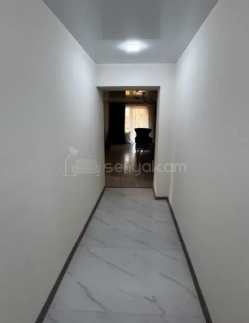 2 Սենյականոց Բնակարան Քարե Շենքում, 65քմ, 4/5 հարկ, Կապիտալ Վերանորոգված, Կահավորված, Արևկող