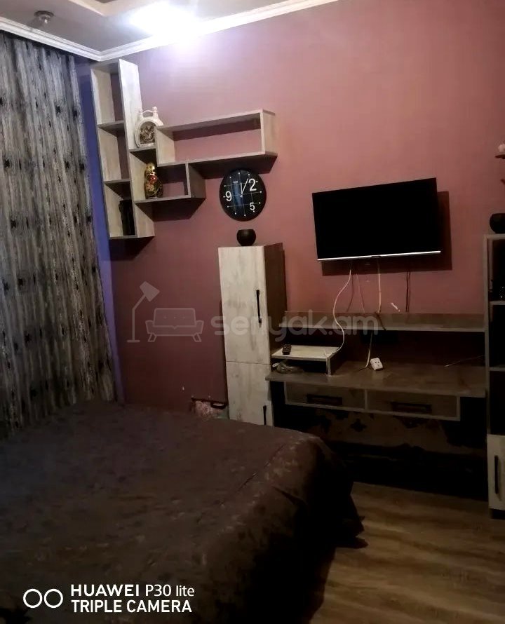 6 Սենյականոց Սեփական Տուն, 245քմ, Կոսմետիկ Վերանորոգված, Ավտոտնակով