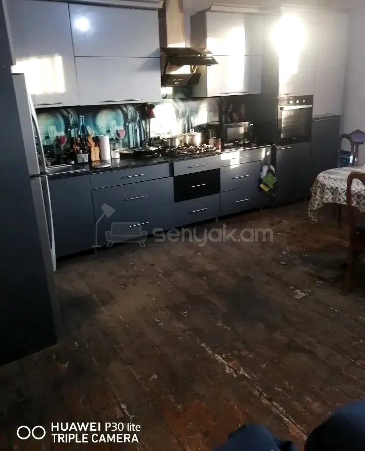 6 Սենյականոց Սեփական Տուն, 245քմ, Կոսմետիկ Վերանորոգված, Ավտոտնակով