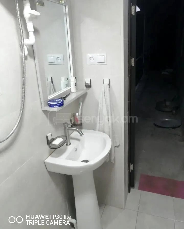 6 Սենյականոց Սեփական Տուն, 245քմ, Կոսմետիկ Վերանորոգված, Ավտոտնակով