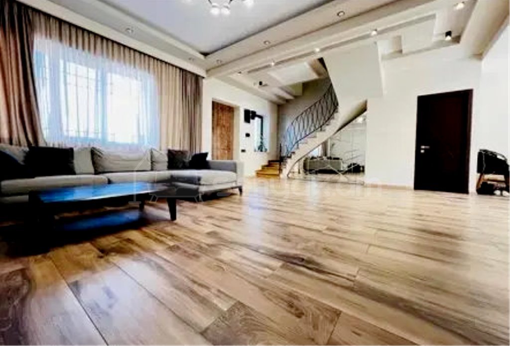 4 Սենյականոց Սեփական Տուն, 146քմ, Կապիտալ Վերանորոգված