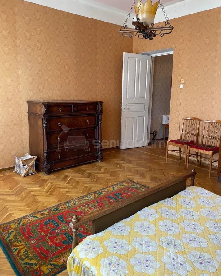 4 Սենյականոց Սեփական Տուն, 270քմ, Կոսմետիկ Վերանորոգված, Ավտոտնակով