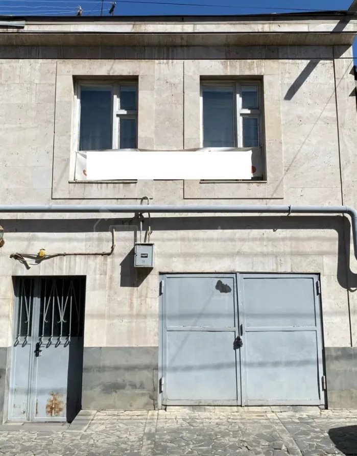 4 Սենյականոց Սեփական Տուն, 270քմ, Կոսմետիկ Վերանորոգված, Ավտոտնակով