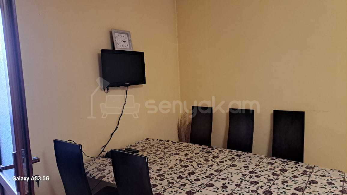 2 Սենյականոց Բնակարան Քարե Շենքում, 45քմ, 2/5 հարկ, Կապիտալ Վերանորոգված, Կահավորված