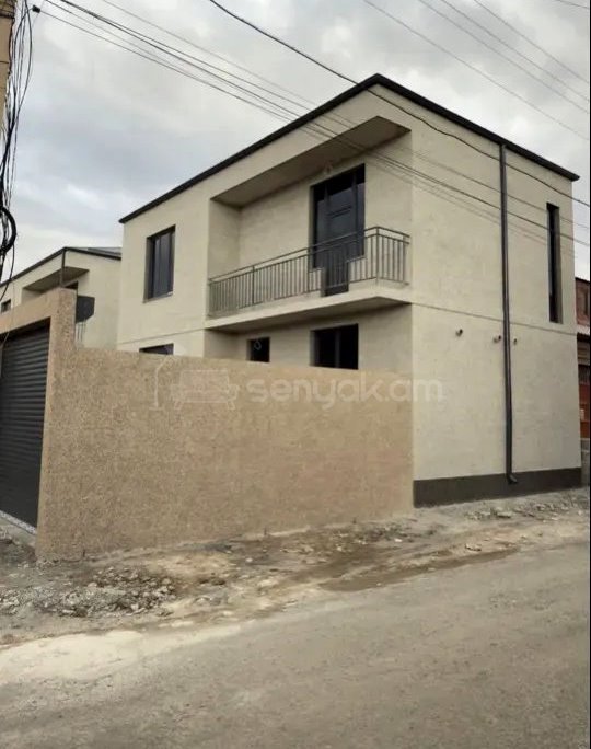 4 Սենյականոց Սեփական Տուն, 144քմ, Կոսմետիկ Վերանորոգված, Ավտոտնակով