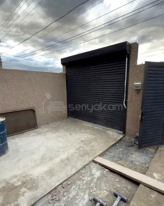 4 Սենյականոց Սեփական Տուն, 144քմ, Կոսմետիկ Վերանորոգված, Ավտոտնակով