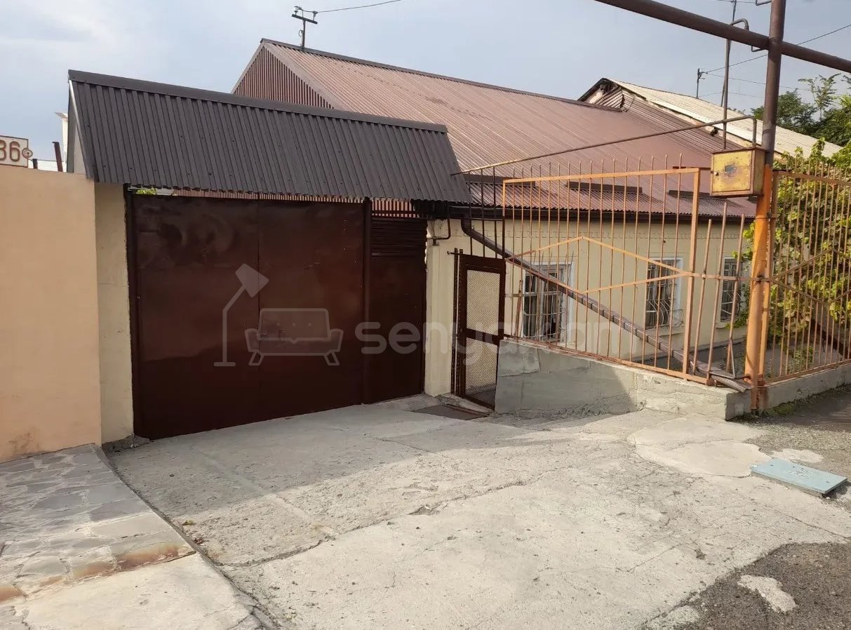 5 Սենյականոց Սեփական Տուն, 130քմ, Կոսմետիկ Վերանորոգված, Ավտոտնակով