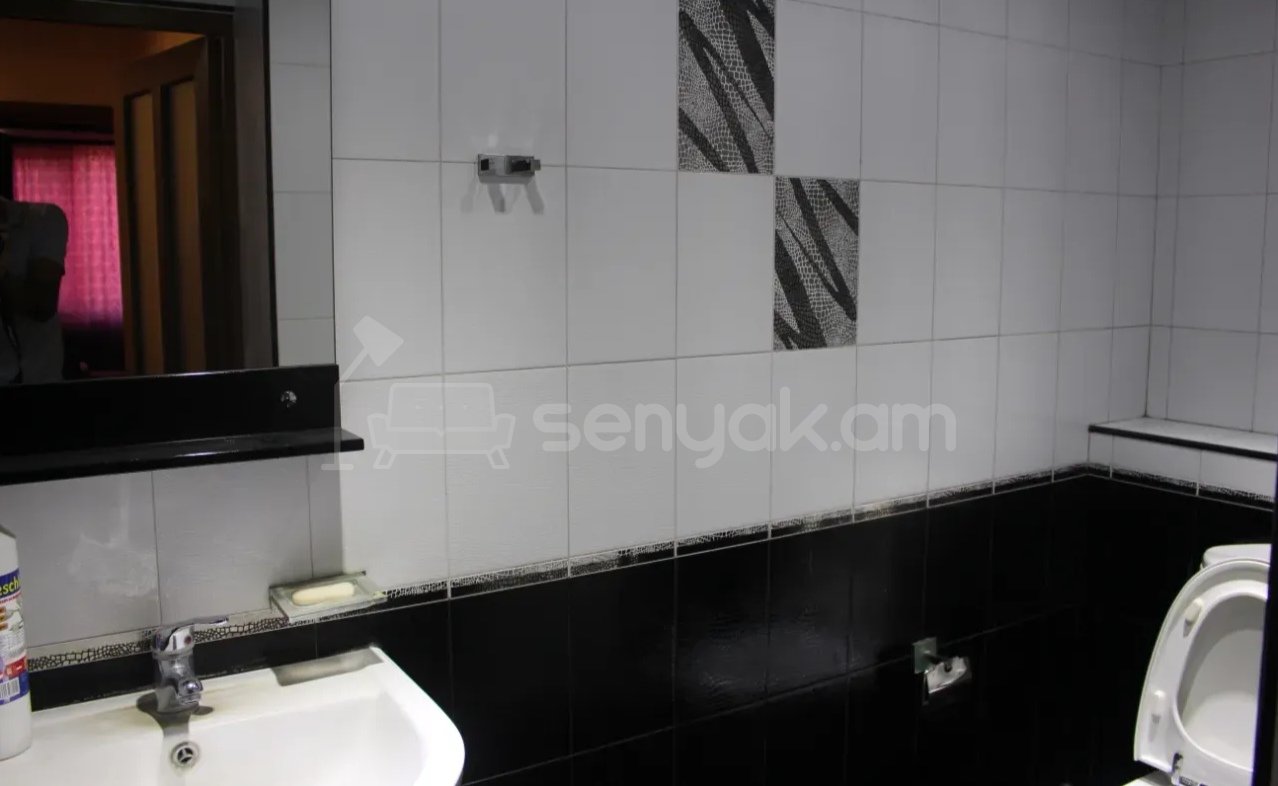 3 Սենյականոց Բնակարան, 85քմ, 2/14 հարկ, Նորմալ Վիճակում, Կահավորված