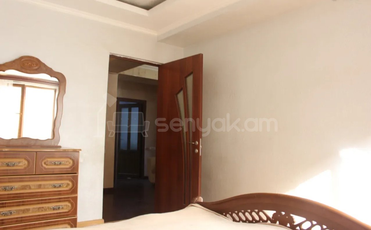 3 Սենյականոց Բնակարան, 85քմ, 2/14 հարկ, Նորմալ Վիճակում, Կահավորված