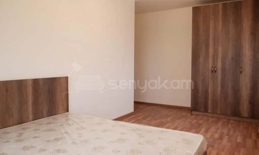 3 Սենյականոց Բնակարան, 80քմ, 7/8 հարկ, Նորմալ Վիճակում, Կահավորված