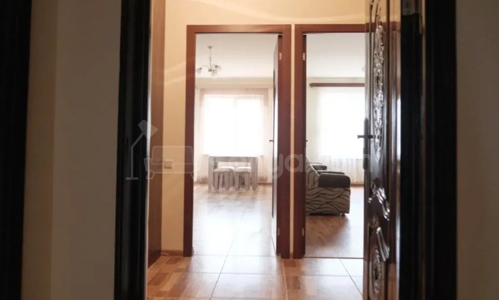 3 Սենյականոց Բնակարան, 80քմ, 7/8 հարկ, Նորմալ Վիճակում, Կահավորված