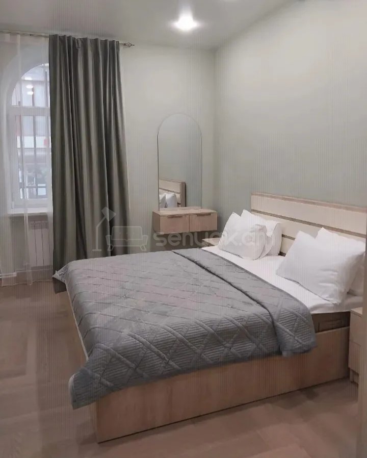 3 Սենյականոց Բնակարան Քարե Շենքում, 100քմ, 1/4 հարկ, Կապիտալ Վերանորոգված, Կահավորված