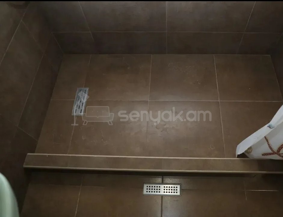 3 Սենյականոց Բնակարան Քարե Շենքում, 81քմ, 2/4 հարկ, Նորմալ Վիճակում