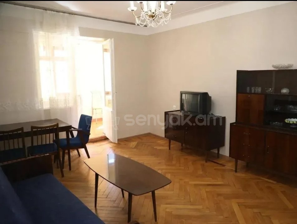 3 Սենյականոց Բնակարան Քարե Շենքում, 81քմ, 2/4 հարկ, Նորմալ Վիճակում