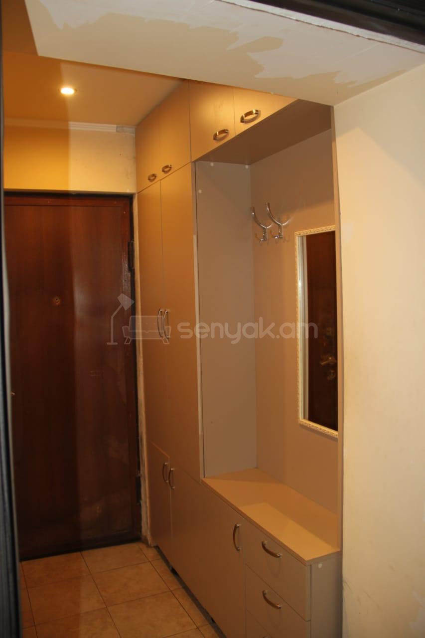 3 Սենյականոց Բնակարան Քարե Շենքում, 92քմ, 2/8 հարկ, Կապիտալ Վերանորոգված