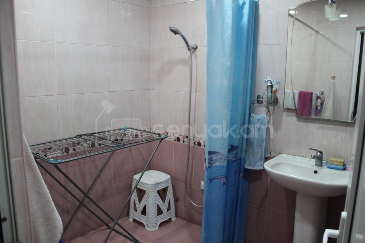 3 Սենյականոց Բնակարան Քարե Շենքում, 92քմ, 2/8 հարկ, Կապիտալ Վերանորոգված