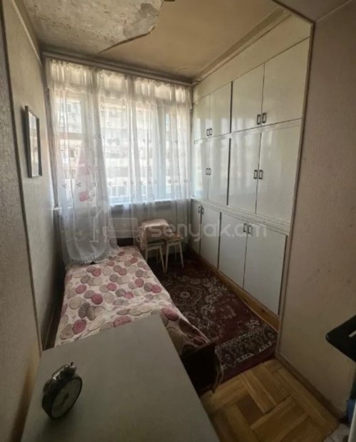 2 Սենյականոց Բնակարան Քարե Շենքում, 45քմ, 5/5 հարկ, Նորմալ Վիճակում, Կահավորված, Արևկող