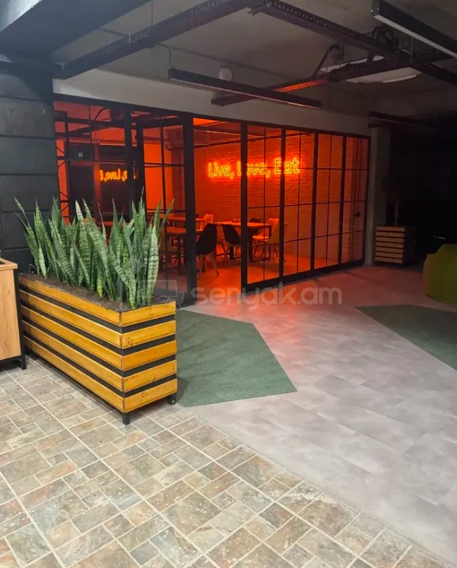 Նորակառույց Օֆիսային Տարածք, 580քմ