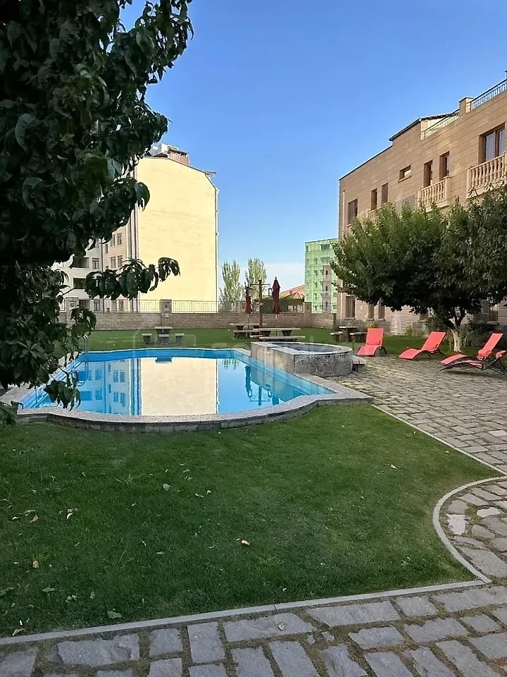 2 Սենյականոց Բնակարան Նորակառույցում, 70քմ, 3/3 հարկ, Կապիտալ Վերանորոգված